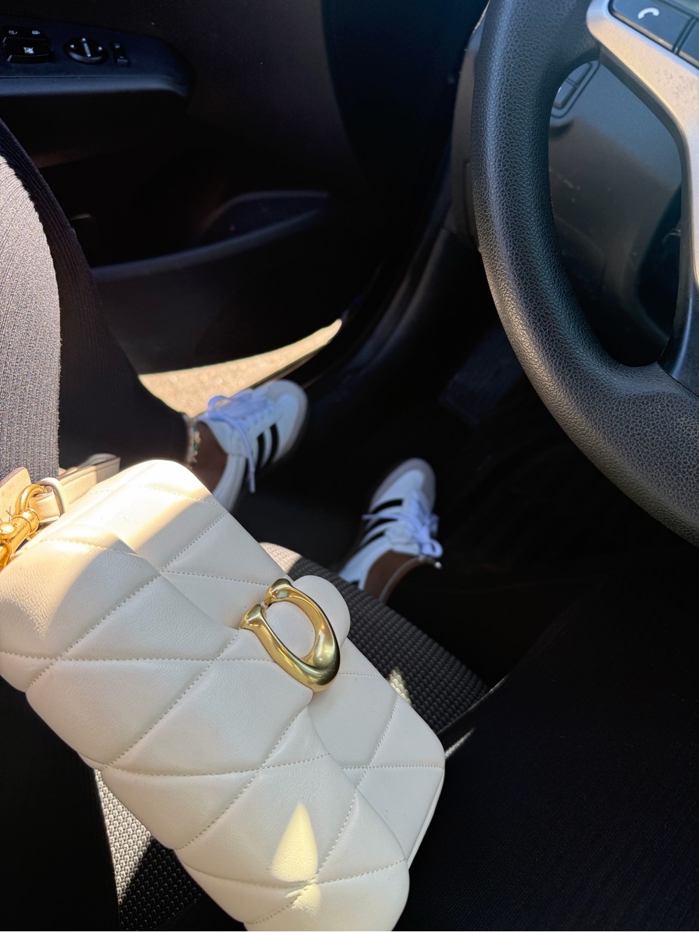 Coach Cream Quilted Key & Card Holder with Gold Hardware